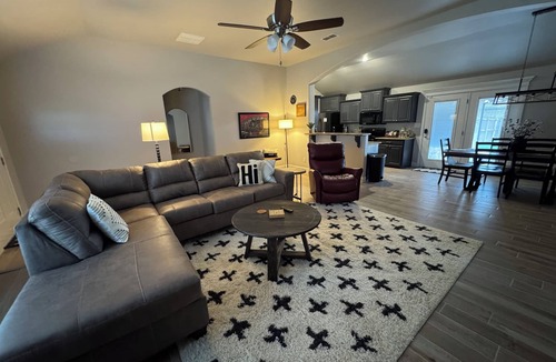 North by Northwest House | Family Friendly Close to Tech, Medical District