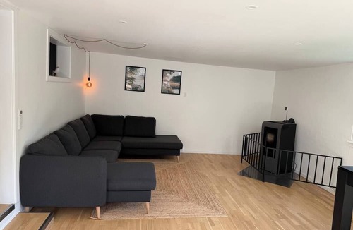 Hillerod House | Family-friendly cottage near forest and castle