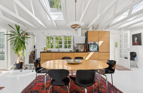 Rageleje House | Family-Friendly Cottage Near Beach Nature