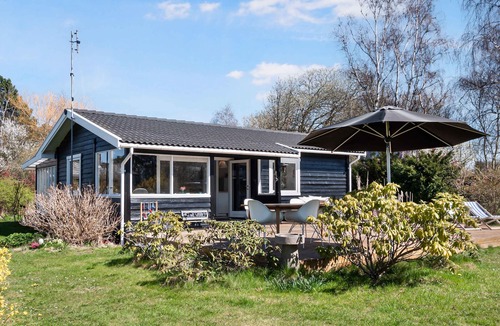Yderby House | Family-friendly holiday home, 300 m from the beach