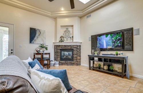 El Paso House | Family-Friendly El Paso Home: Hike, Shop & Explore