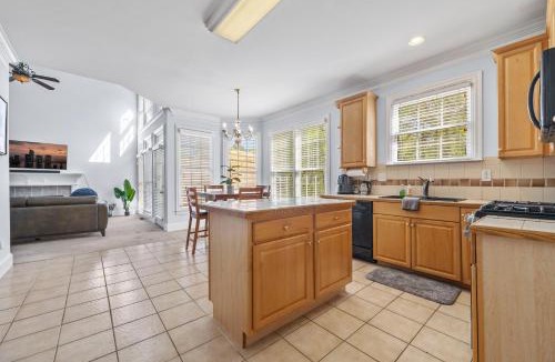 Ellenwood House | Family-friendly Ellenwood Home with Parking & Deck