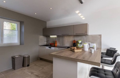 Pornic Cottage | Family-Friendly Farmhouse: 4 km to Beach, 2 km to Shops, Garden, WiFi, Baby Gear