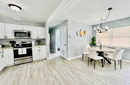 Crystal Lake House | Family-Friendly | Fire-pit | Pool Table & Soccer