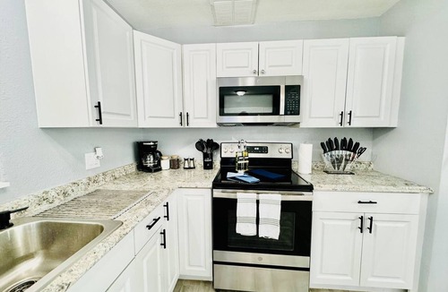 Crystal Lake House | Family-Friendly | Fire-pit | Pool Table & Soccer