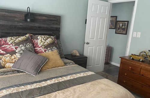 North Auburn House | Family Friendly Flat for 8