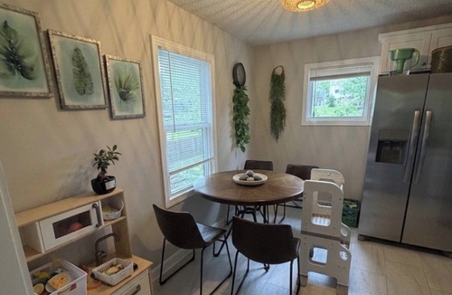 Rosedale House | Family Friendly for World Cup 4-bedroom house with AC