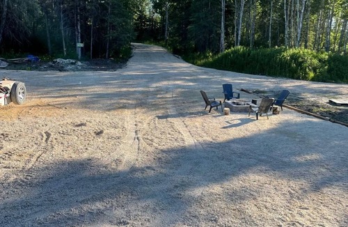 Arnes Cabin | Family friendly, from trails to playground!