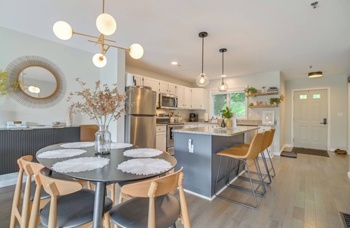 North Conway Apartment | Family-friendly Gem w/Heated Pool Near Storyland!