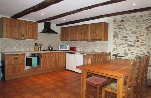 Pampelonne Cottage | Family friendly gite with shared pool