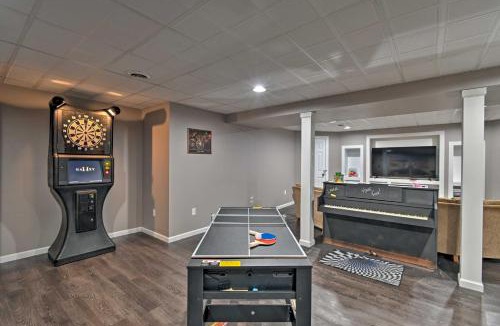 Gresham House | Family-Friendly Gresham Getaway with Game Room!