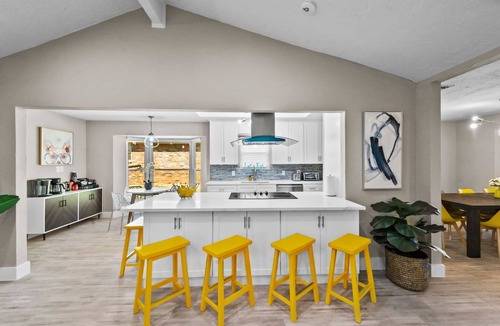 Richardson House | Family Friendly, Heated Pool Spa, 2 King Beds, Foosball, Games, Grill, Cornhole