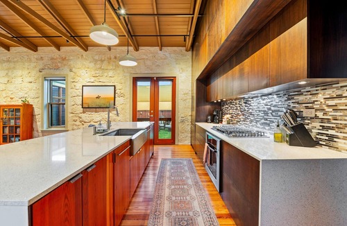 Southtown House | Family-Friendly Historic Southtown Pool House