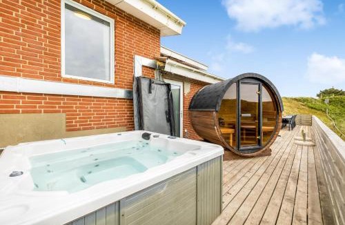 Sondervig House | Family-Friendly Holiday Home With Indoor Pool And Outdoor Spa 100 Meters From The North Sea