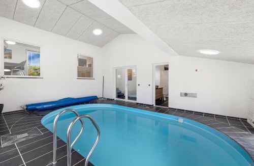 Sondervig House | Family-Friendly Holiday Home With Indoor Pool And Outdoor Spa 100 Meters From The North Sea