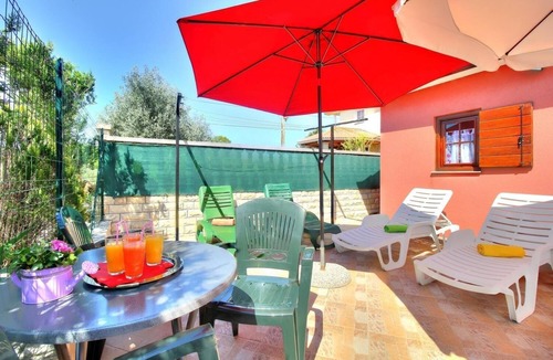 Kastel House | Family-friendly holiday home with pool