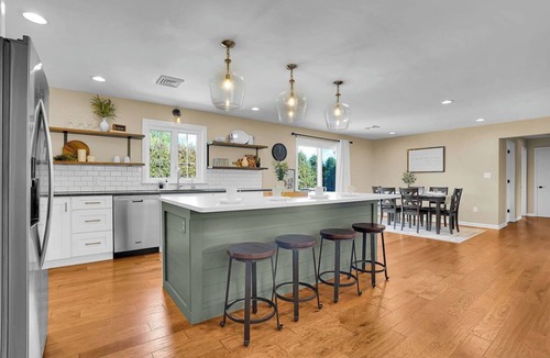 Gordonville House | Family Friendly Home - Surrounded by Amish
