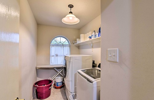 Pasadena House | Family-Friendly Home ~ 12 Mi to Space Center!