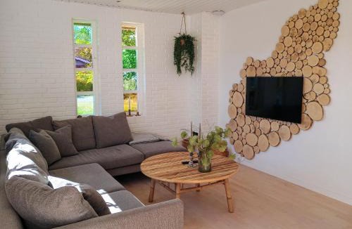 Aalbaek Villa | Family-Friendly Home Near Beach Forest Harbour