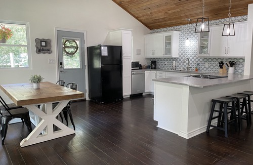 Brazoria House | Family friendly home on San Bernard River - GORGEOUS sunsets!