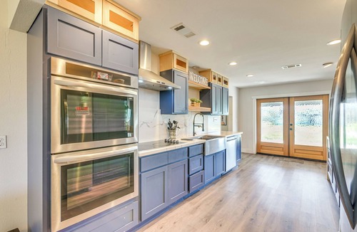 Manvel House | Family-Friendly Home on 2 Acres Near Dtwn Houston