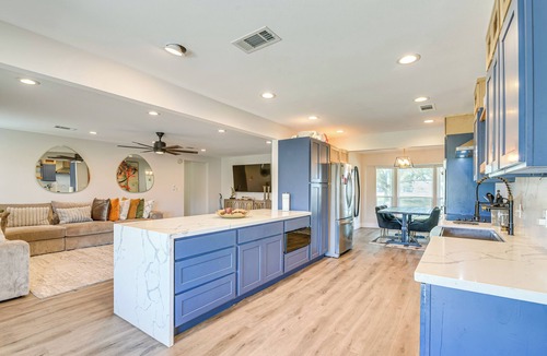 Manvel House | Family-Friendly Home on 2 Acres Near Dtwn Houston