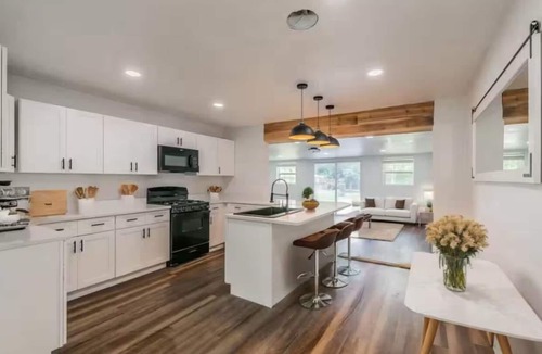 Fort Worth House | Family Friendly Home Big Backyard
