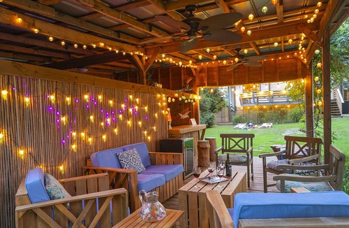 Inglewood House | Family-Friendly Home - 1920s Charm w/Modern Comfort
