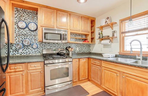 Highland House | Family-friendly home near MSP Airport, Mall of America, and downtown Saint Paul