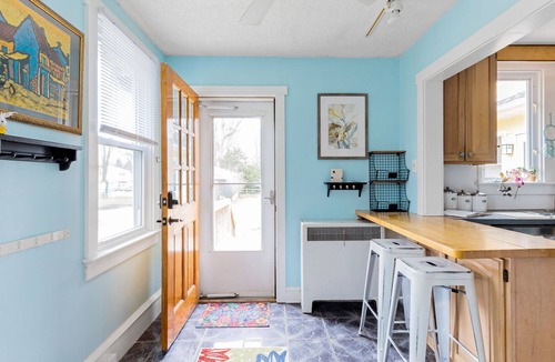 Wilmington House | Family friendly home with fire pit, large yard, and parking