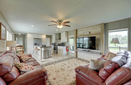 Sublime House | Family-Friendly Home w/Pond, 5 Mi to Splashway!