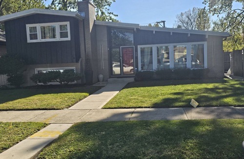 Calumet Heights House | Family-Friendly Home with Style & Space