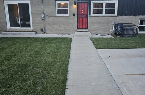 Calumet Heights House | Family-Friendly Home with Style & Space