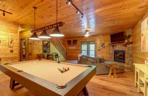 Mineral Bluff House | Family Friendly: Hot Tub Haven in Mineral Bluff!