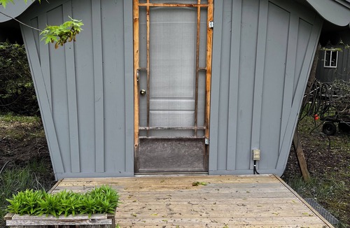 Clearview Township Cabin | Family Friendly Houskeeping Cabin with additional Bunkie.