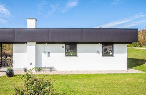 Handrup Strand House | Family-Friendly House by the Beach