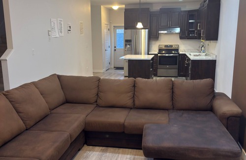 Winnipeg House | Family friendly house. 4 beds, high speed wifi & free parking