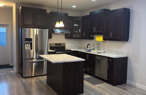 Winnipeg House | Family friendly house. 4 beds, high speed wifi & free parking