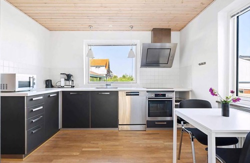 Tejn Villa | Family friendly house by the Sea