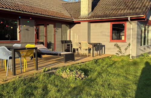 Borre House | Family-friendly house with 6 rooms & terrace - near Blåvand & Varde