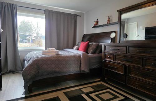 Delson Apartment | Family friendly house with free parking
