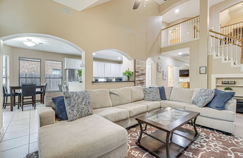 Barker House | Family-Friendly Houston Home in Quiet Neighborhood