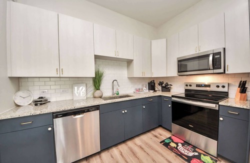 Addicks Apartment | Family-Friendly Houston Apartment: Game Room, Pool & King Beds!