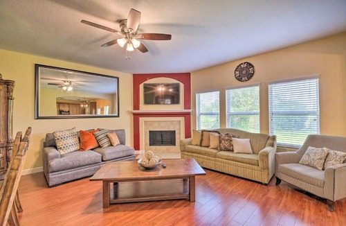 Humble House | Family-Friendly Humble Retreat, Near Parks!