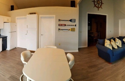 Grenell Cottage | Family friendly Island with Channel view, and dreamy amenities!