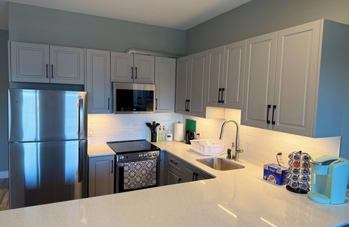 Halifax House | Family friendly king size bed+ sofa bed and rolling twin bed 15 min to downtown