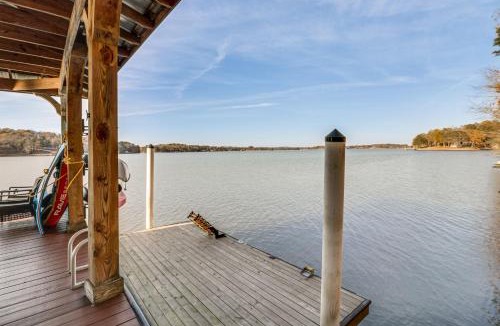 Cook Springs House | Family-Friendly Lakefront Gem w/Dock in Talladega