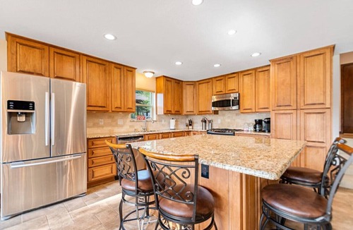 Star Harbor House | Family Friendly Lakehouse Cedar Creek Lake