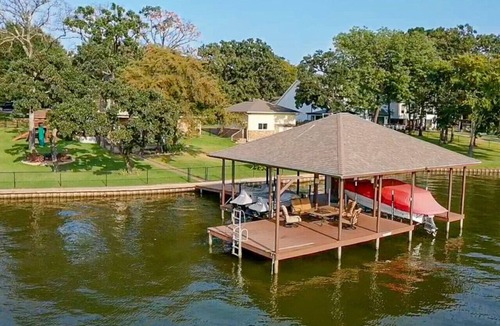 Star Harbor House | Family Friendly Lakehouse Cedar Creek Lake