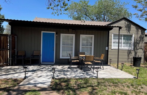 Heart of Lubbock House | Family-Friendly, Modern & Comfortable 3BR Lubbock Home with a King Bed.